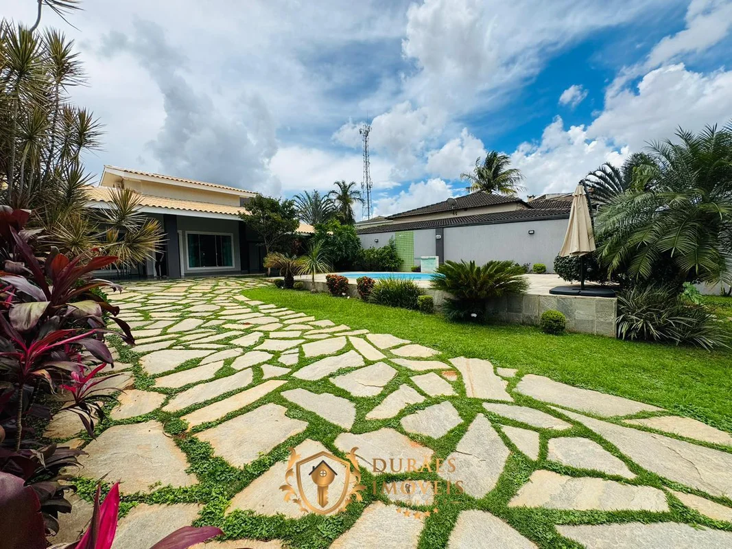 A Durães Imóveis Brokers tem a honra de apresentar este belíssimo imóvel localiz...