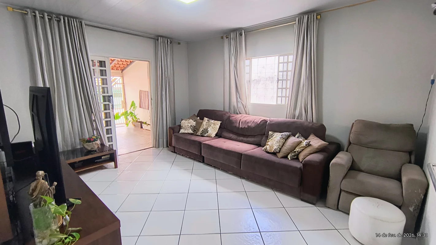 MY HOUSE IMÓVEIS VENDE CASA 3QUARTOSQNL 7 BLOCO I COM 120 M² DE ÁREA ÚTIL - LOTE...