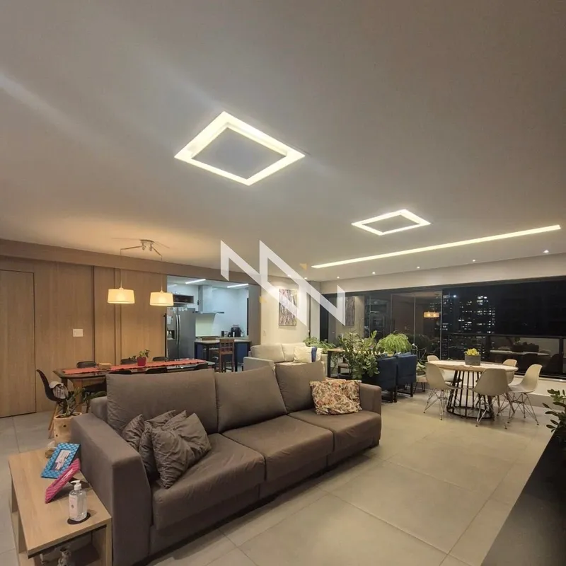 Apartamento à venda com 153 m², hall social e de serviço privativos, elevador ex...