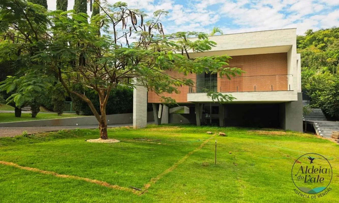 Casa nova e moderna no Aldeia do Vale. Casa térrea com amplo living de estar\/ja...