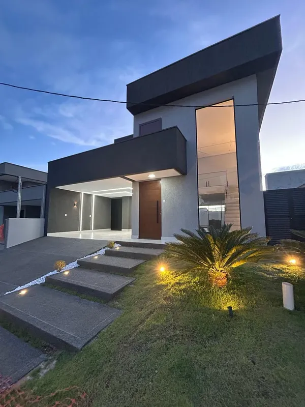 •? ?4 suítes plenas com acabamento de alto padrão, sendo uma master com closet;•...