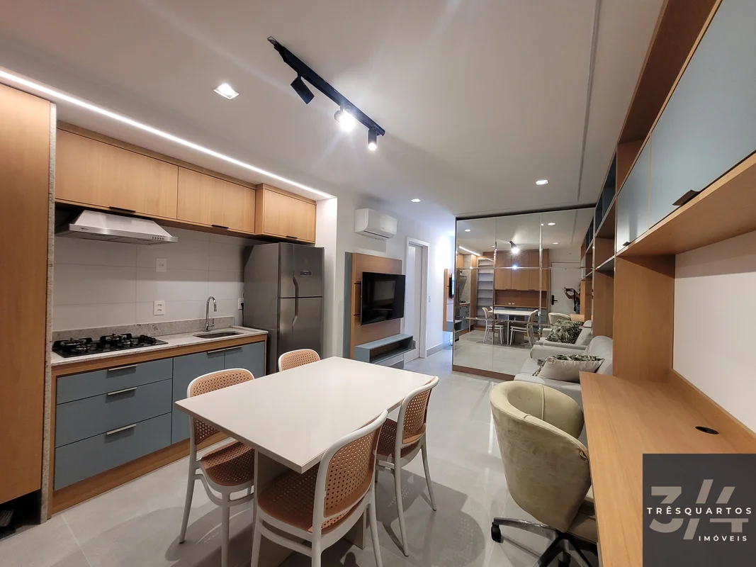 Viva o equilíbrio perfeito entre conforto, praticidade e estilo neste loft mobil...