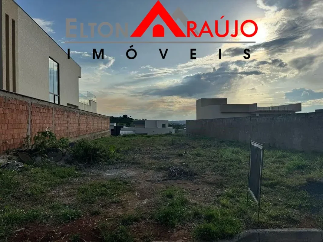 Excelente Lote no Condomínio Alto da Boa VistaApresentamos um excelente lote esc...