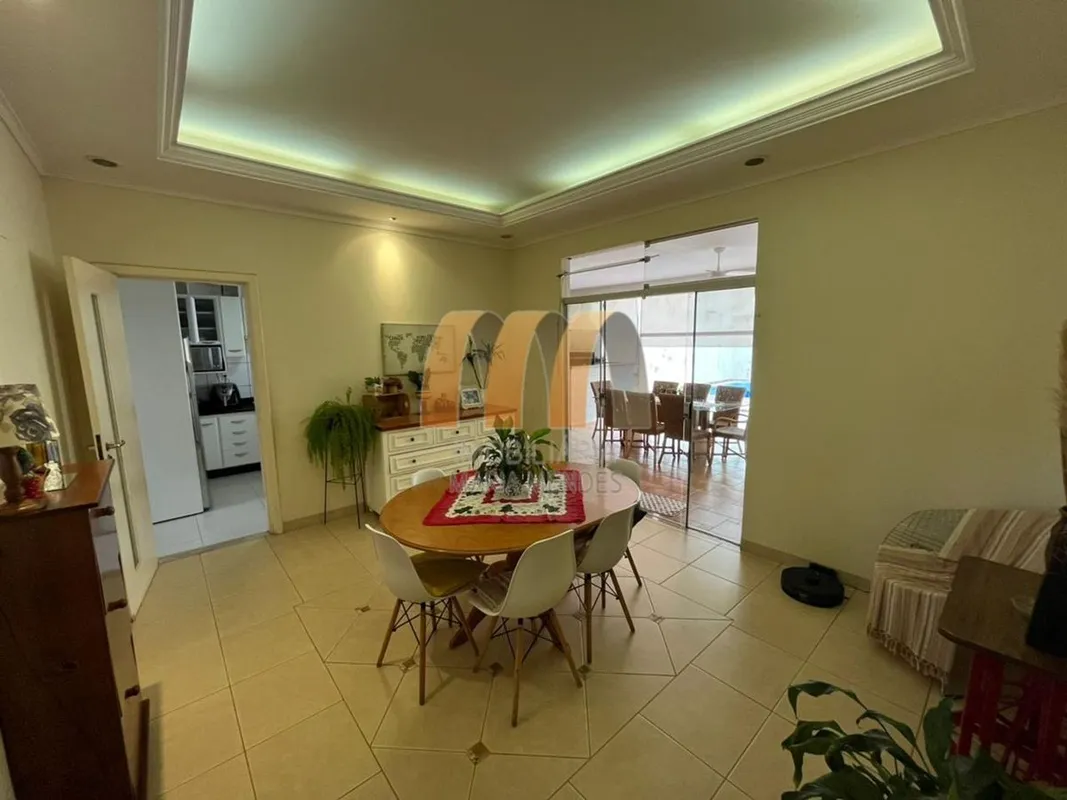 Vende-se casa térrea no Bairro Anápolis City, em rua sem saída e super tranquila...