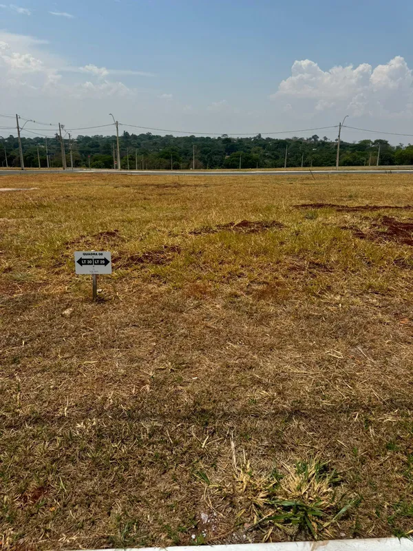 Lote de 301 Metros condominio Solares Laguna Senador Canedo quitadocondominio 48...