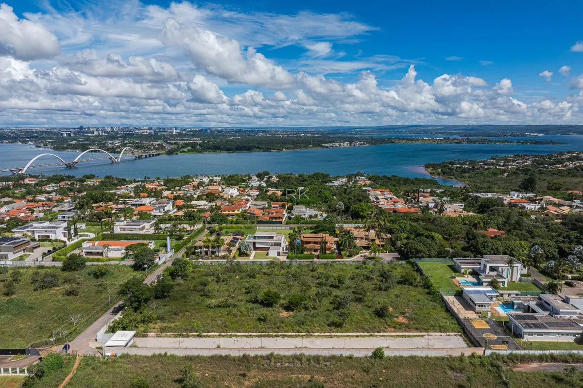 Terreno à venda na SHIS QI 26, Lago Sul - Brasília.4 experiências incríveis para...