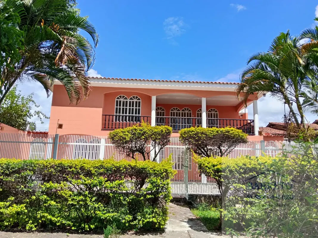 QUADRA 04 CONJUNTO D SOBRADINHO - CASA COM PINTURA NOVA E COM PISCINAROBERTO COU...