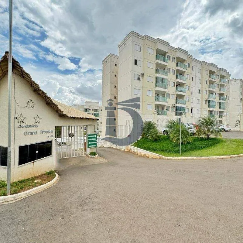 Apartamento no 5º andar com aproximadamente 55mt² contendo: Sala, Varanda, Cozin...