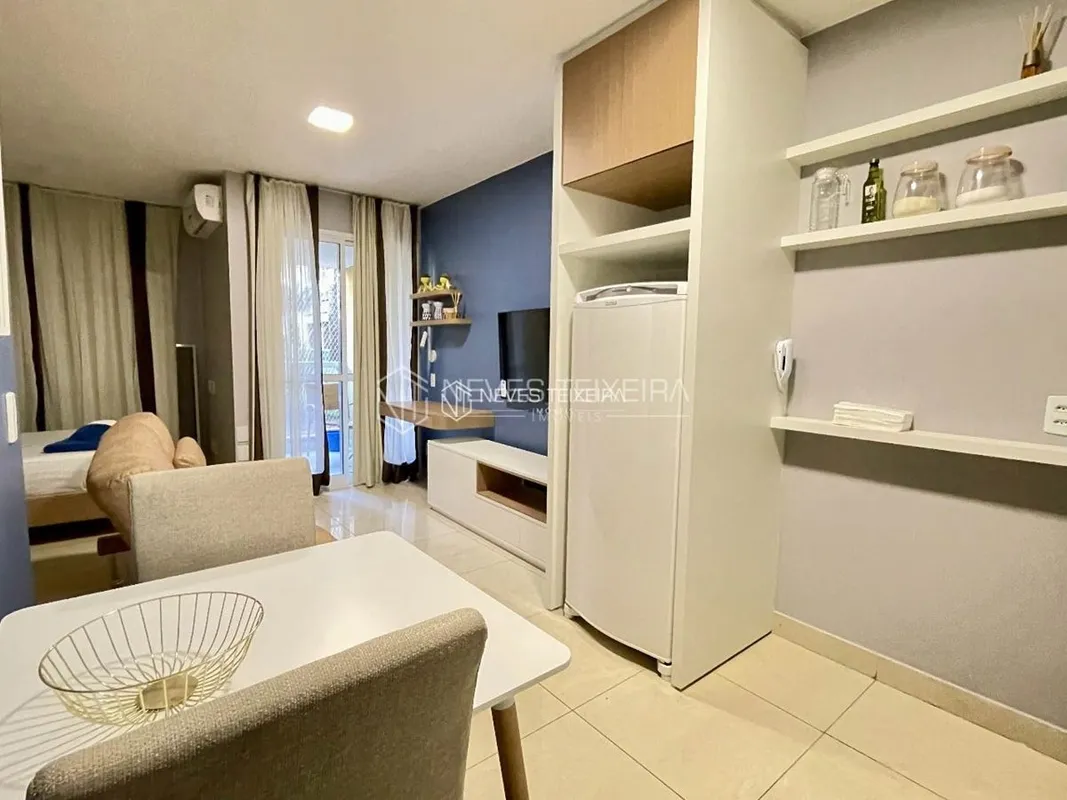 NEVES TEIXEIRA IMÓVEIS ALUGA:Belíssimo apartamento, todo mobiliado e decorado, c...