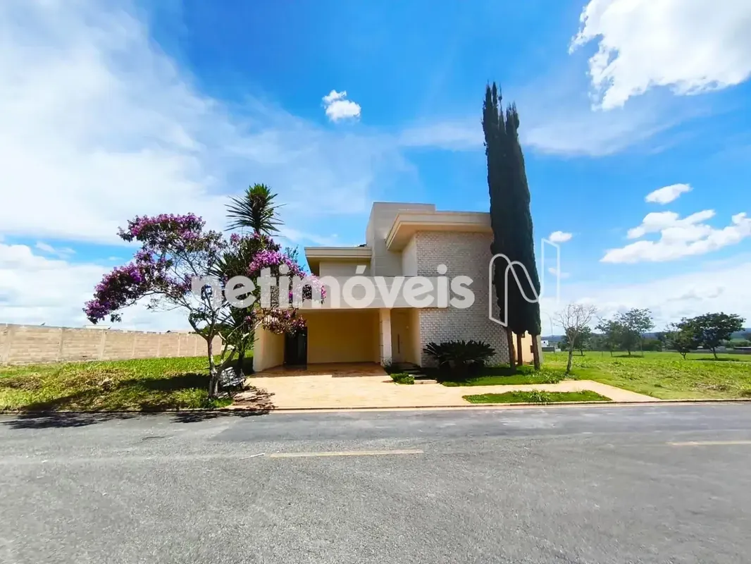 CASA PARA VENDA EM CONDOMÍNIO - DAMHA I - TOTALMENTE MOBILIADA! Casa com cerca d...