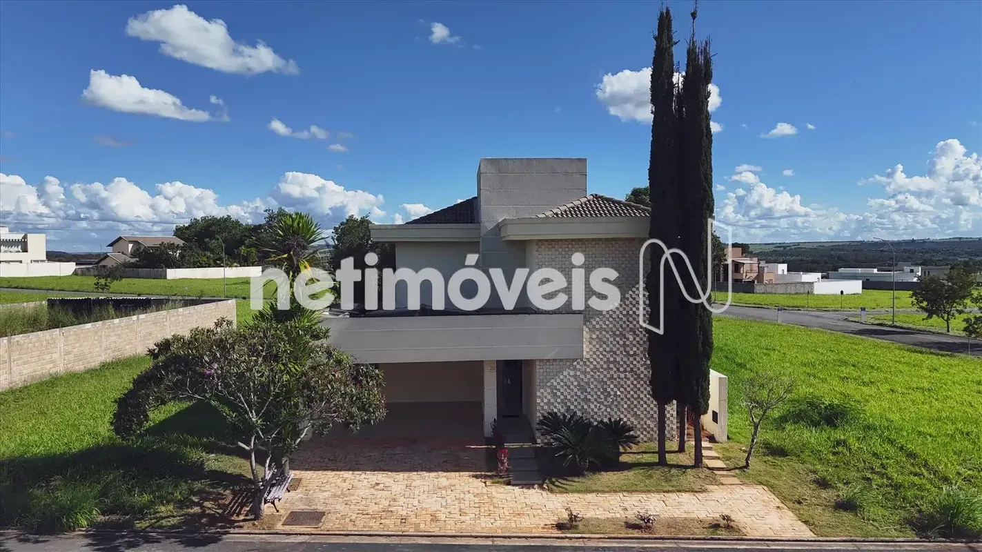 CASA PARA VENDA EM CONDOMÍNIO - DAMHA I - TOTALMENTE MOBILIADA! Casa com cerca d...