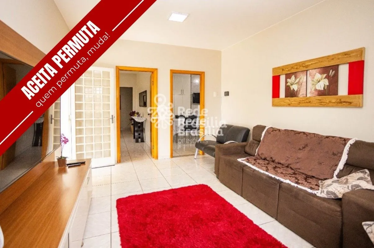 SMPW QD 15 | Casa Térrea - Park Way Casa térrea com pé direito duplo, ventilação...