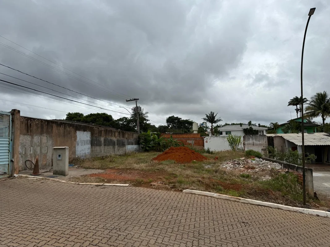 Lote na ParkWay Quadra 5 Conjunto 3 ao Lado de Águas Claras*** Lote com 700m 28x...
