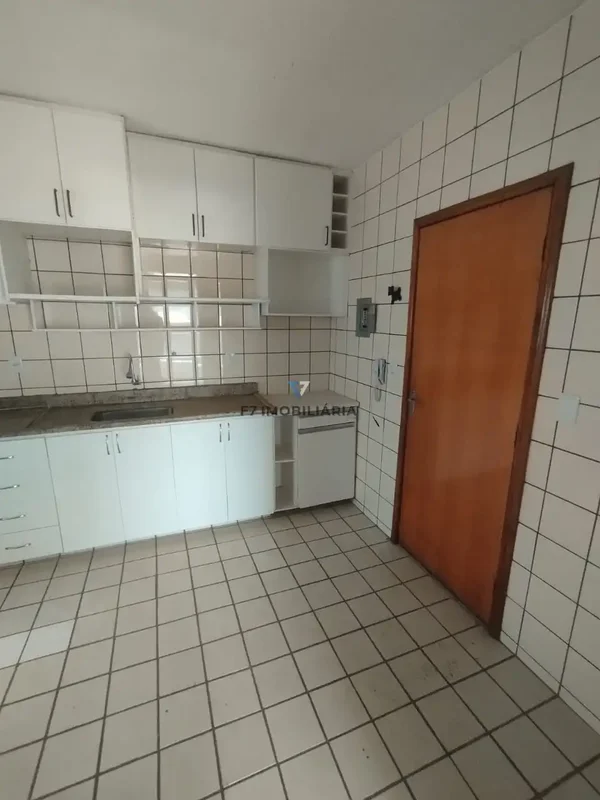 EDIFÍCIO RESIDENCIAL SEVILLELOCALIZAÇÃO. Jardim América, Goiânia. Àrea privativa...