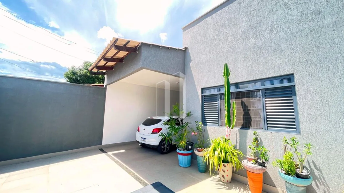 Casa com 210 m² de área construída em terreno de 360 m² no Residencial Marília, ...