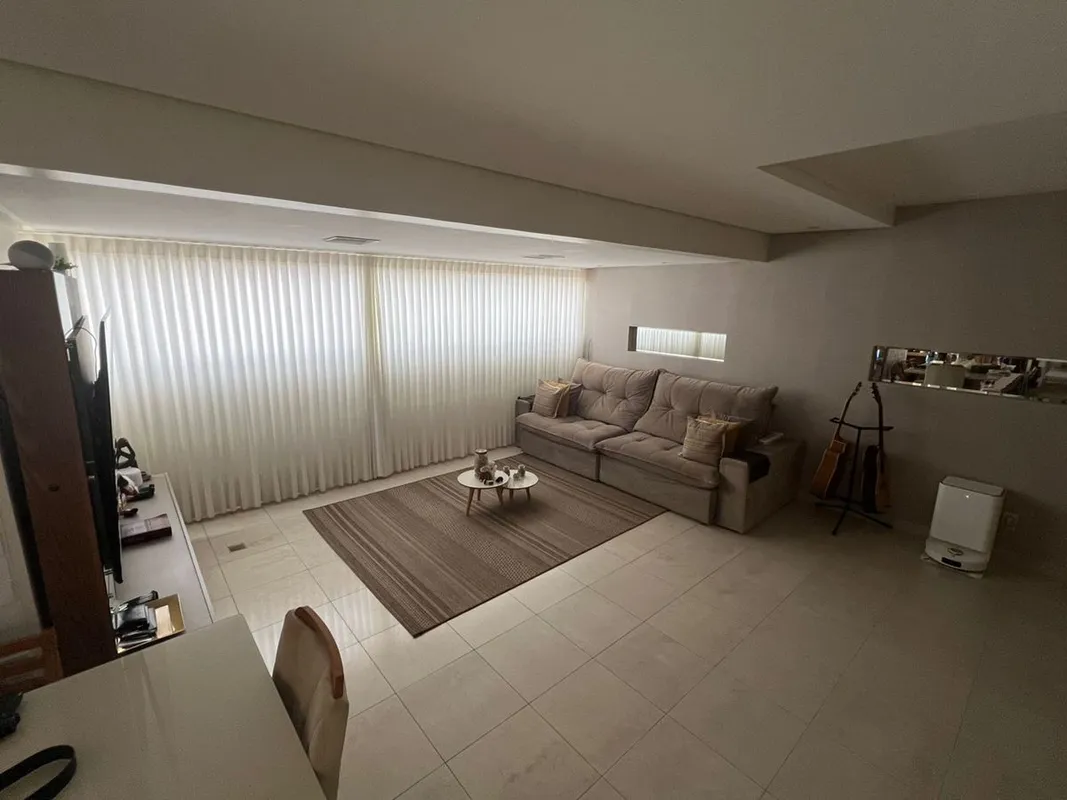 Apartamento à Venda | Parque AmazôniaAmplo apartamento repleto em armários com 1...