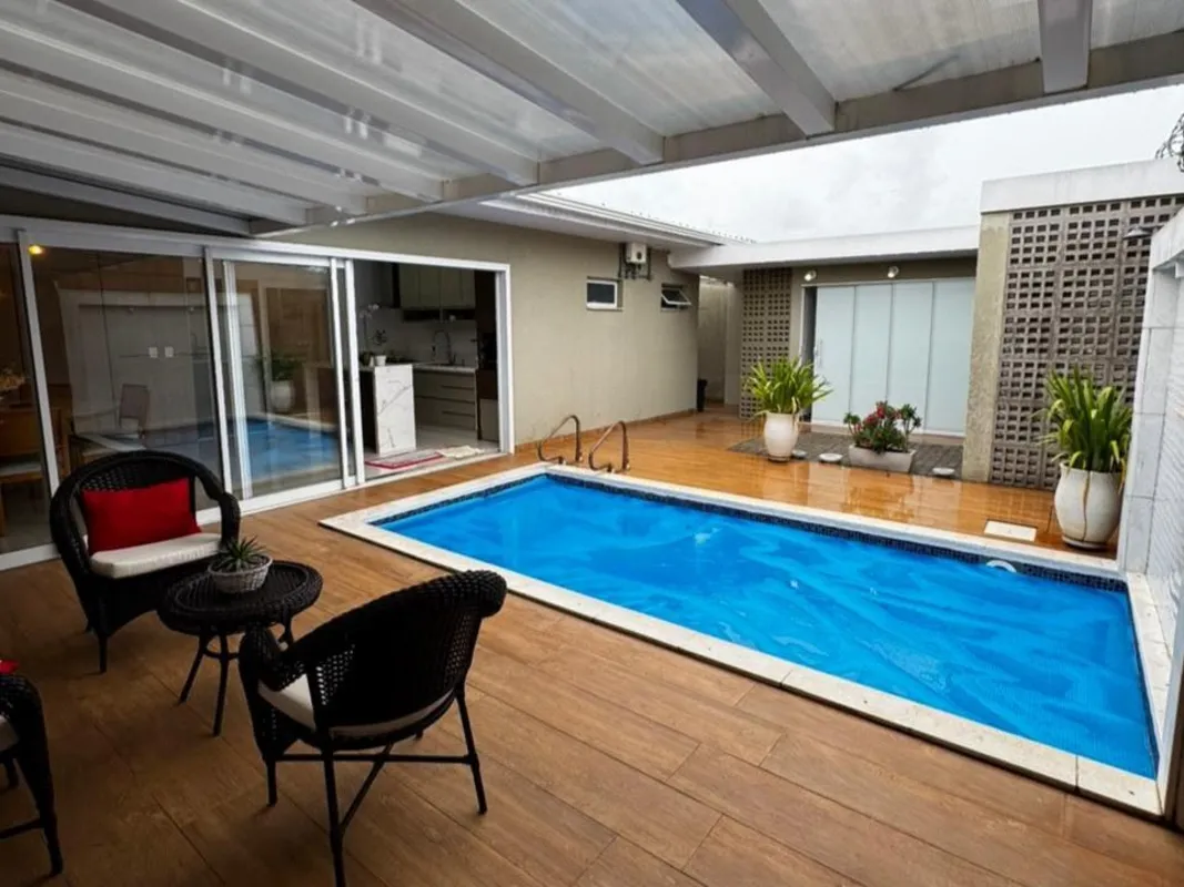 Casa em condominio no Jardim Novo mundo- 2 Quartos sendo 2 suites- 1 Suite com c...