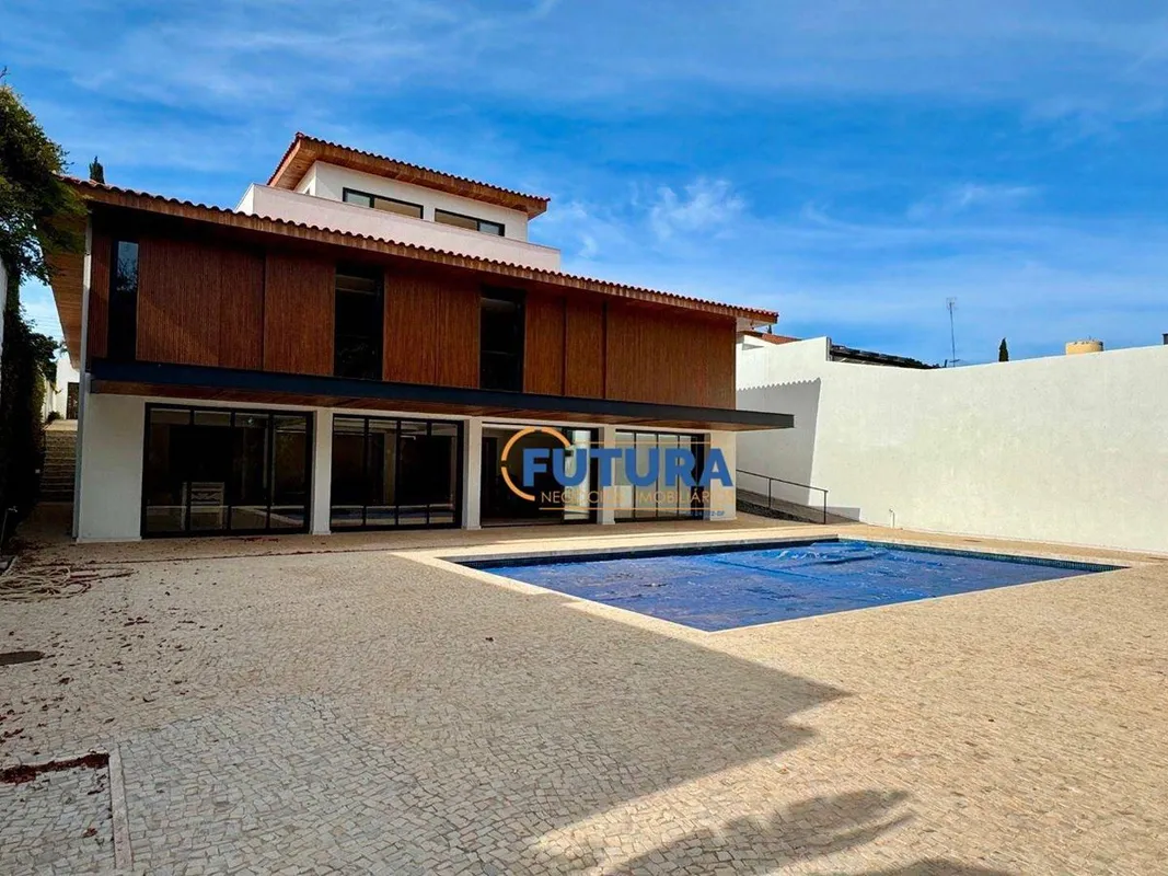 A FUTURA NEGÓCIOS IMOBILIÁRIOS disponibiliza para LOCAÇÃO:Casa Alto Padrão Refor...