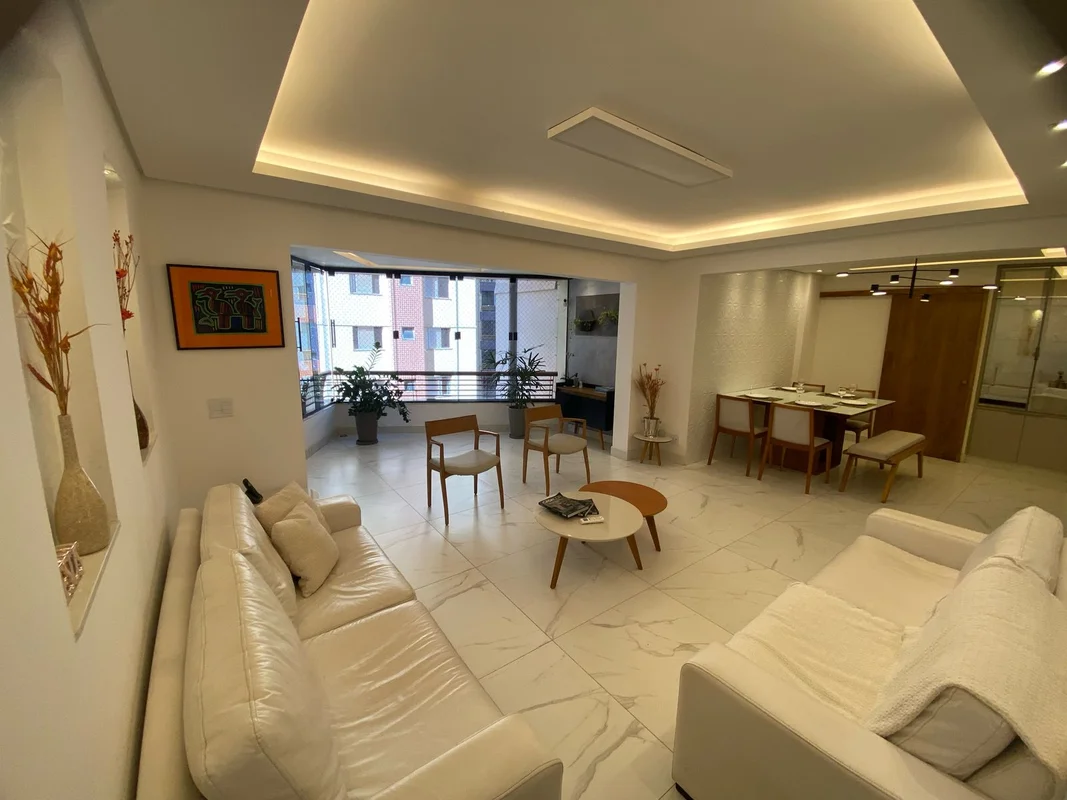 Vendo apartamento Alto Padrão em Águas Claras | 148m² | 4 Quartos + DCE | Reform...