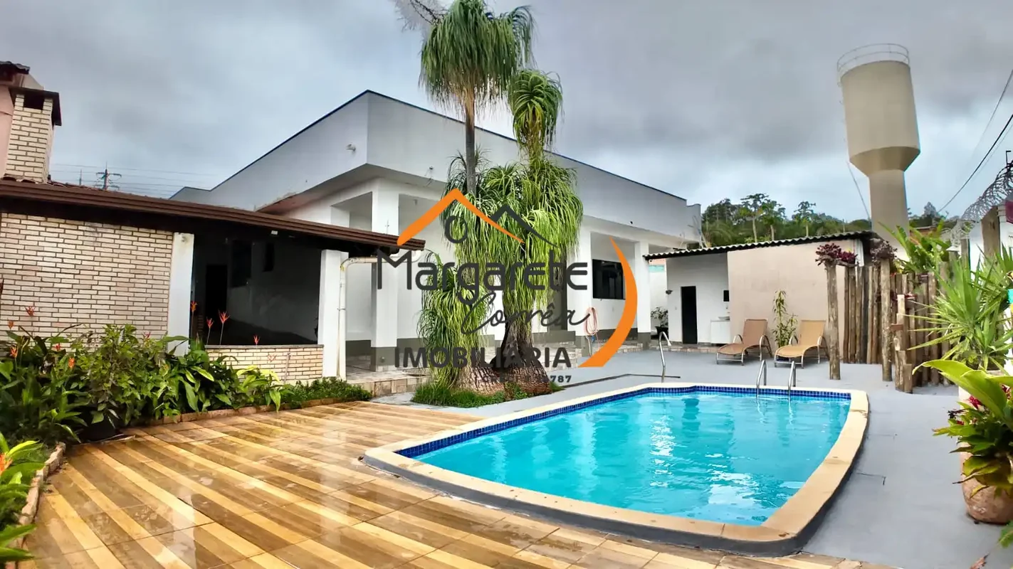 Imobiliária Margarete Corrêa vende DF 150, Condomínio Vivendas Paraíso, casa tér...