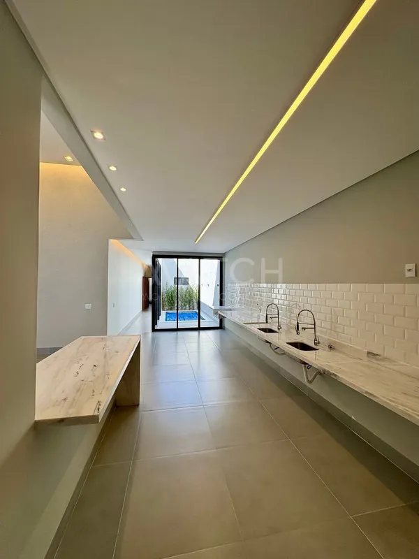 Casa à venda no Jardim Atlântico, ao lado do Parque Cascavel, em localização est...