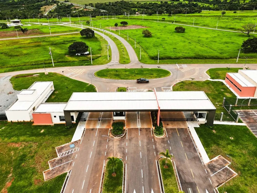 Lote no condomínio de chácaras Aldeia das Águas à 15 minutos do Shopping Flamboy...
