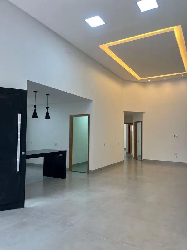 Linda casa térrea no Setor Faiçalville Com 250 m² de Lote 158 m² de ConstruçãoCa...