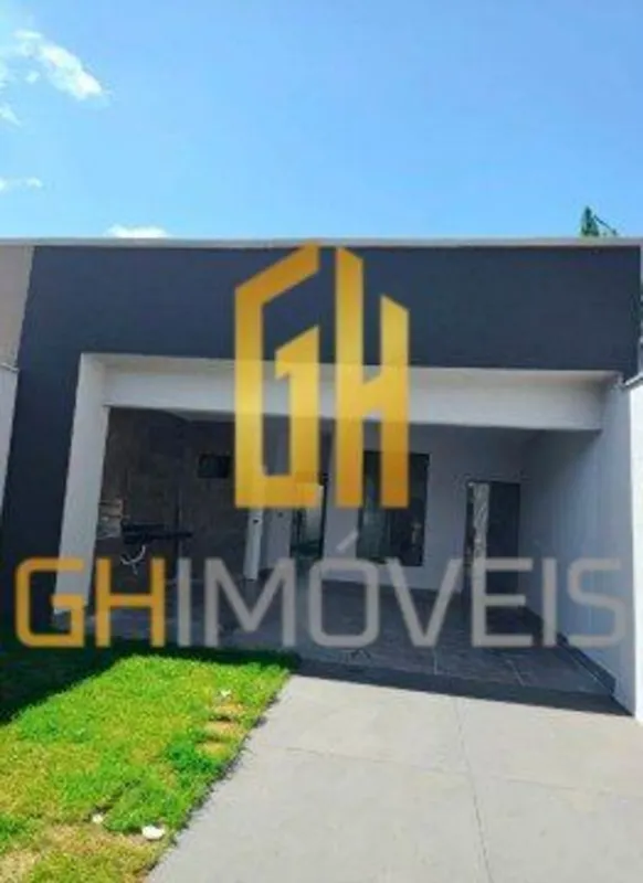 GH2200 A casa possui - 3 quartos sendo 1 suíte - Sala - Cozinha - Área de serviç...