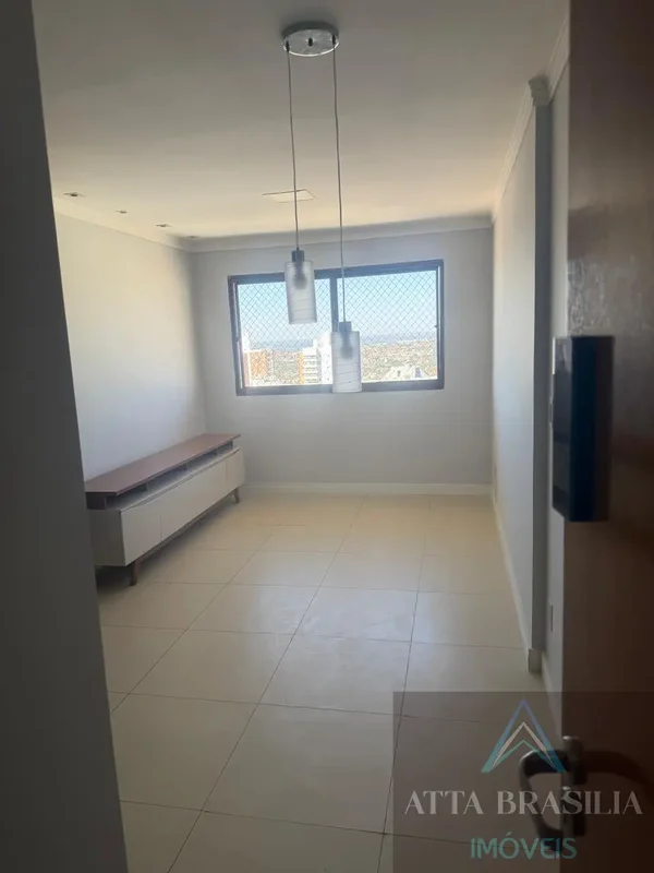 Conheça este apartamento reformado e confortável no edifício Stylo, na Rua Alecr...