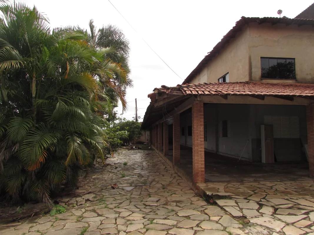 ACEITA PROPOSTAS!Casa em fase de finalização, localizada em condomínio fechado e...