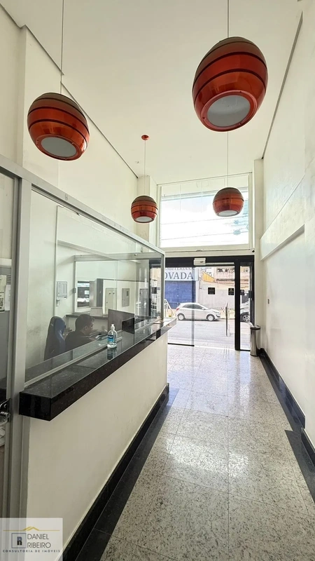 -2 quartos, sendo 1 suíte-Garagem coberta-Todo reformado e completo, com:-Armári...