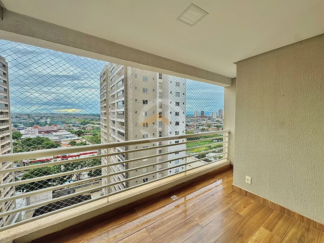 Apartamento 2 quartos com Suíte e Varanda, sendo 60 de área constuída, bem distr...