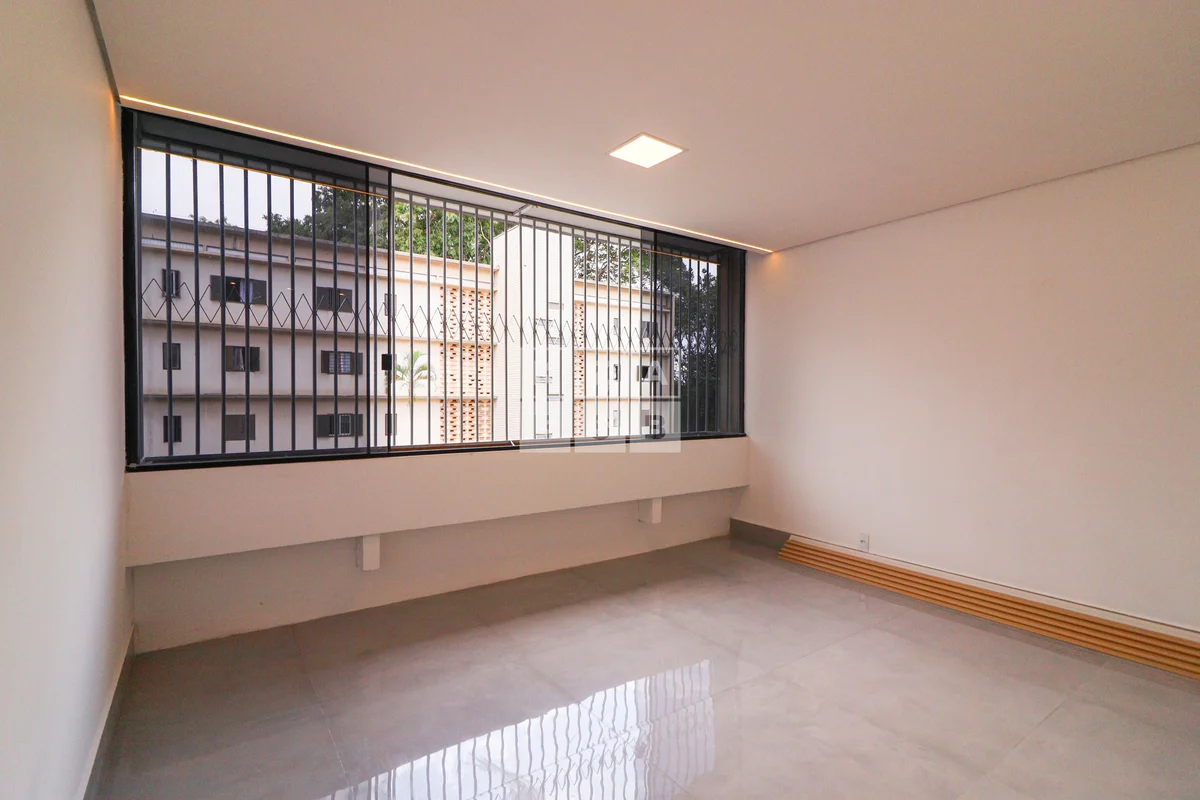 Apartamento pronto para morar.3 quartos, sendo 1 suíte com closet.Localizado no ...