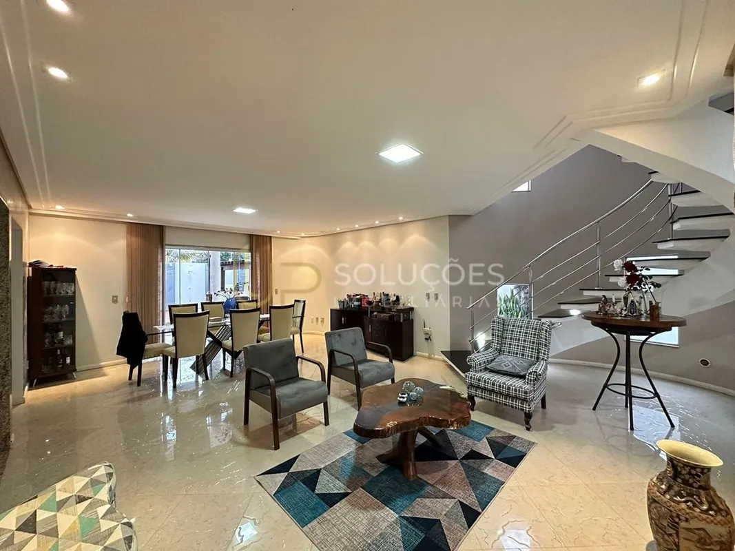 4 Quartos |Armários | Ar Condicionado | Terreno: 479m² | Construção: 390m² | R$1...