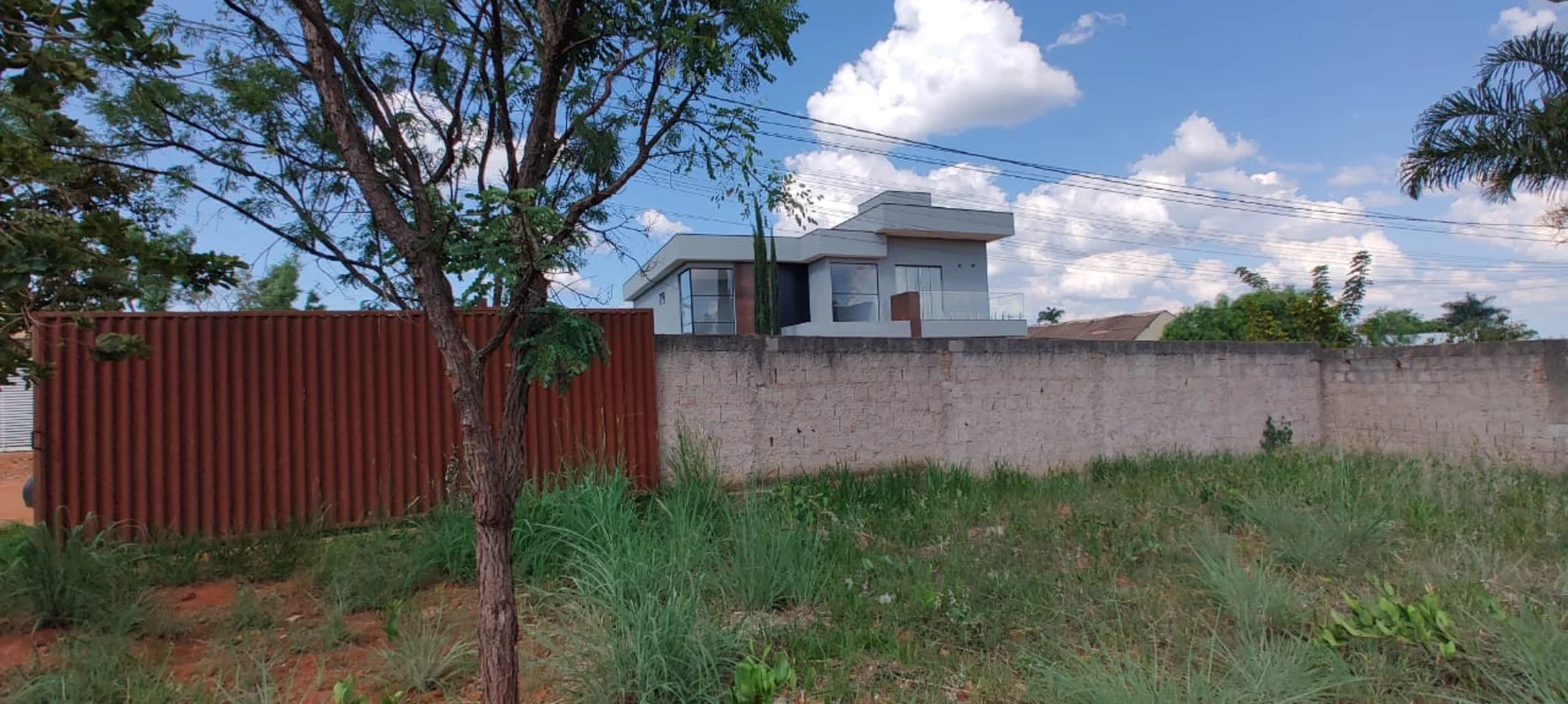 LOTE NO CONDOMÍNIO ESTÂNCIA QUINTAS DA ALVORADA QUADRA 01 - JARDIM BOTÂNICOESPEC...