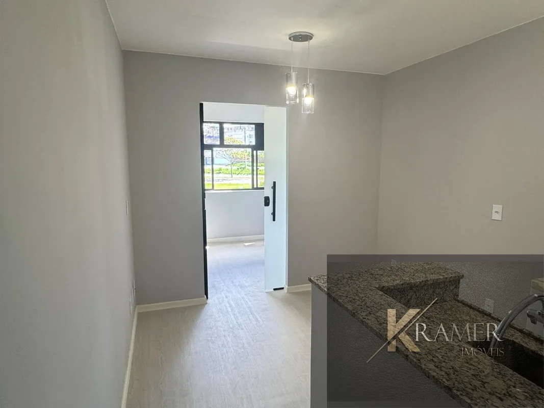 Oportunidade - para morar ou para investir!CA 05 – Lago NorteEm frente ao Iguate...