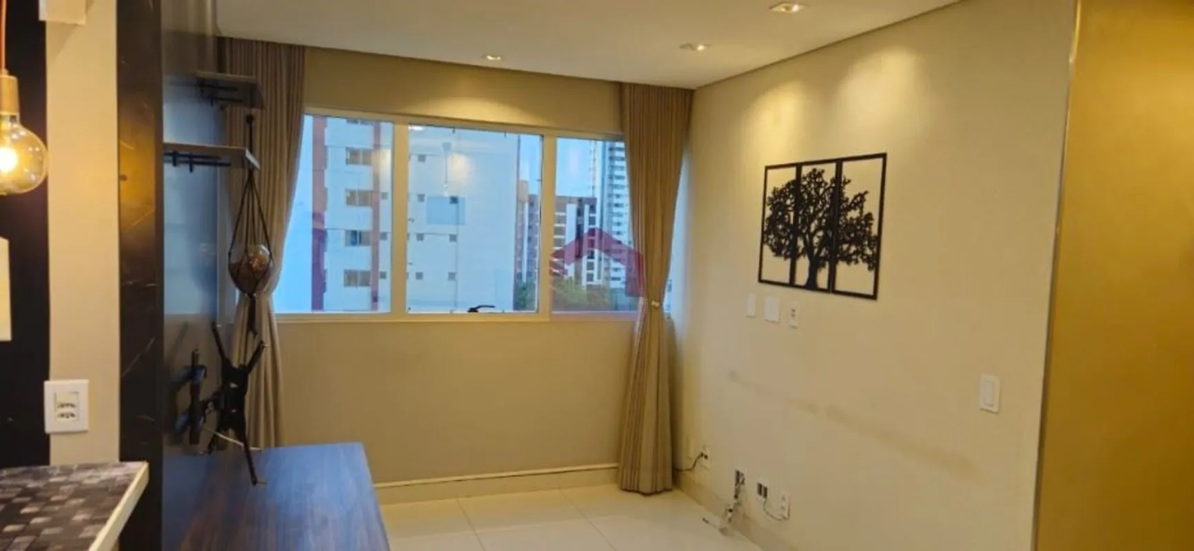 Fernandes & Coelho Imóveis apresenta este excelente apartamento reformado de 52m...