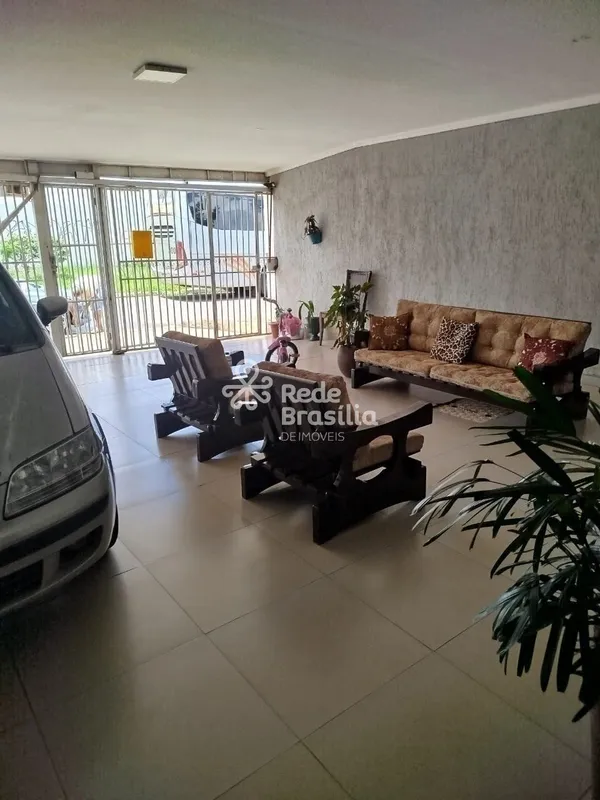 QR 113 | Casa 3 Quartos sendo 1 Suíte com 3 Vagas de Garagem - Samambaia Ótima o...