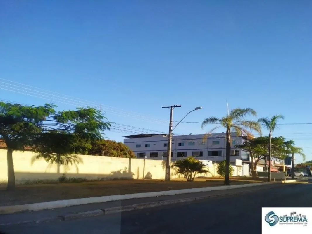 Suprema Construções e Empreendimentos Imobiliários Ltda, Creci/DF 9060, apresent...