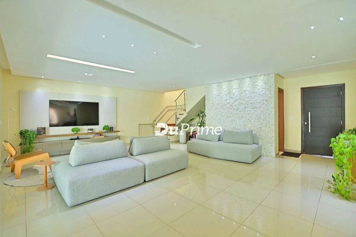 Duprime Imobiliária VENDE- CASA com reforma, 04Qts - Condomínio Parque Jardim da...