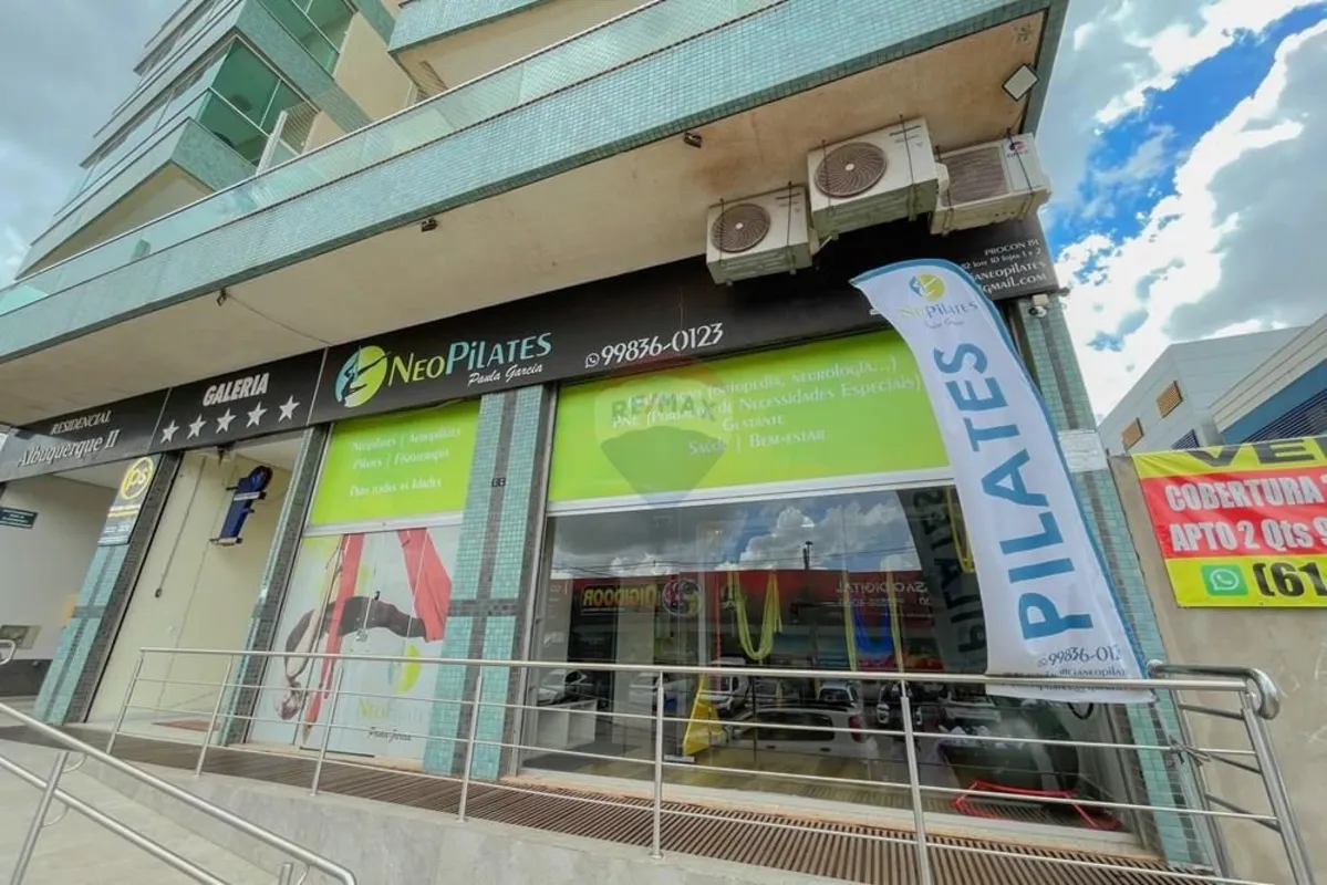 Loja comercial à venda em Vicente Pires, localizada na Rua 03, em ponto estratég...