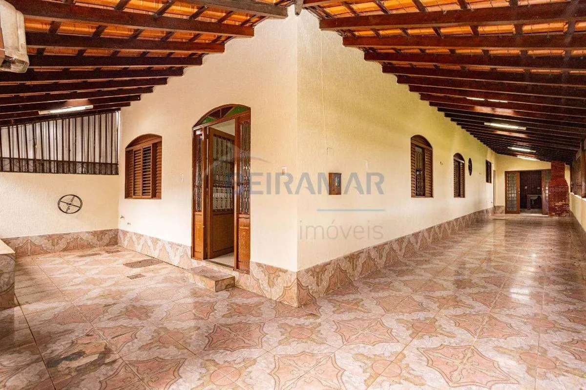 Distribuição dos ambientesQuartos- 4 quartos amplos- 3 suítes confortáveis- 1 su...