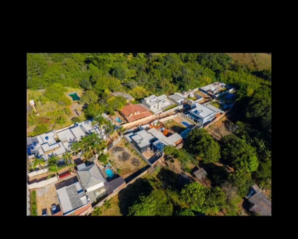 VENDO LOTE MURADO, PORTÃO ELETRÔNICO, PLANO, CONDOMÍNIO ESTRUTURADO, EXCELENTE L...