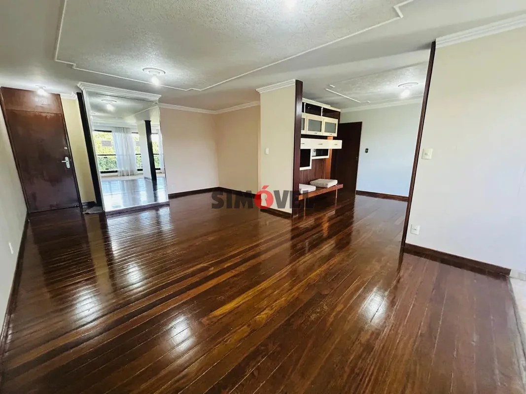 Excelente apartamento - SQN 208 BL A - Ed. Duque de Caxias;- Apartamento Andar a...