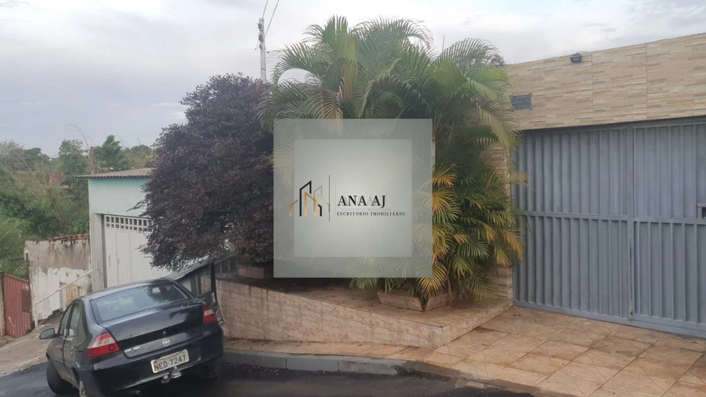 ANA IMÓVEIS ANUNCIA:OPORTUNIDADE:CASA EXCELENTE EM ÓTIMA LOCALIZAÇÃO, TODA FORRA...