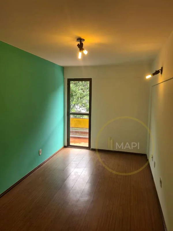 MAPI VENDE unidade assim composta e descrita:- Setor comercial residencial sul q...