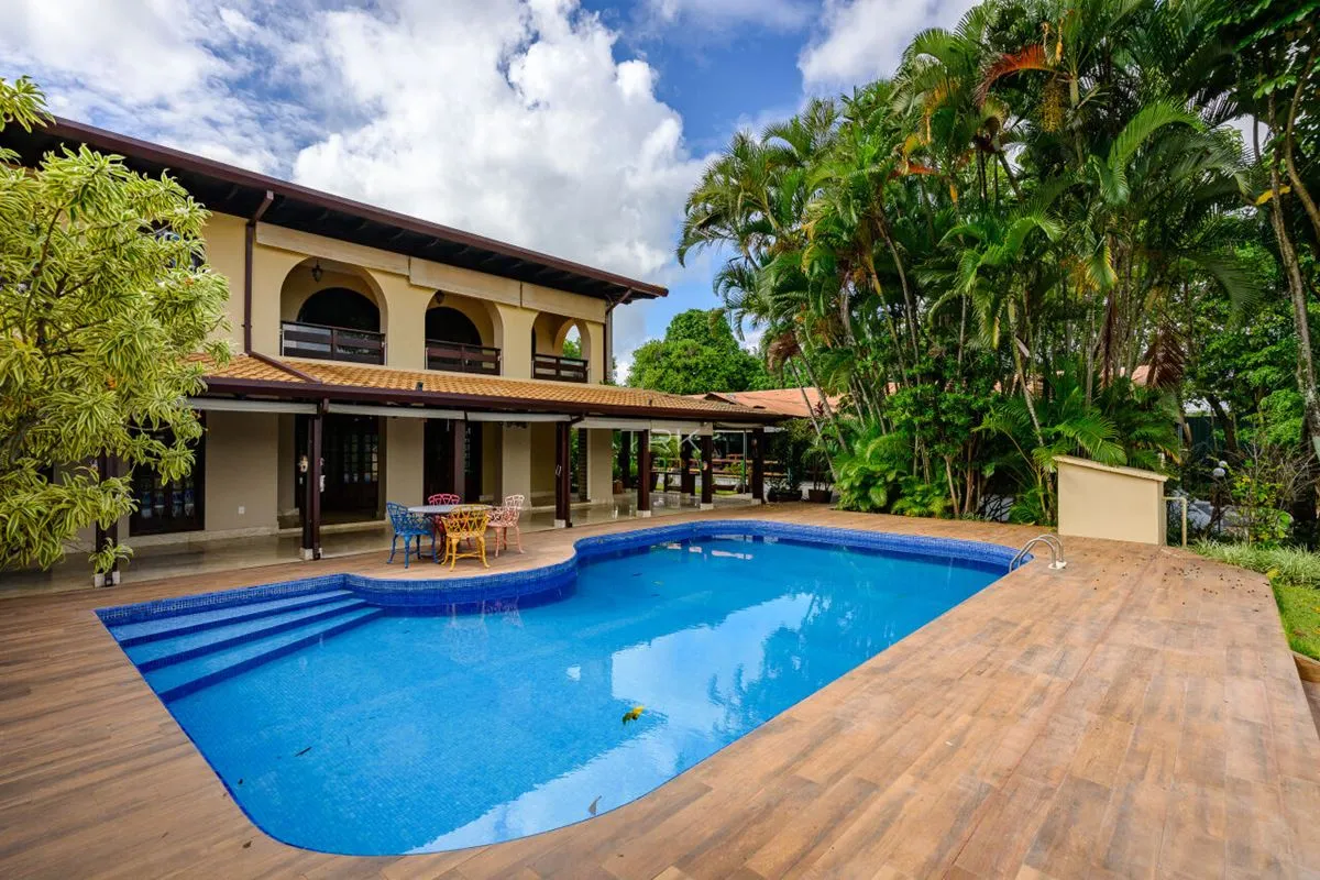 Casa com 5 quartos, sendo 4 suítes, para locação na SHIS QI 15, Lago Sul - Brasí...