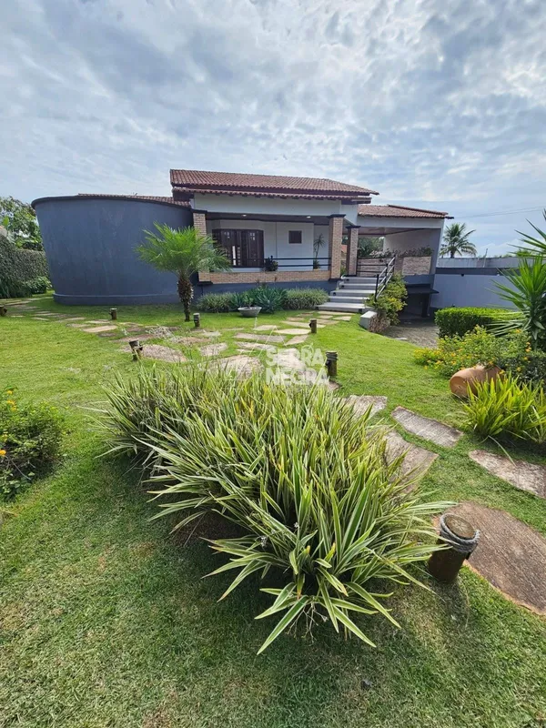 CASA 4 QUARTOS 3 SALAS, ARMARIOS, LAZER COMPLETO ARNIQUEIRAS - DF- Completa em m...