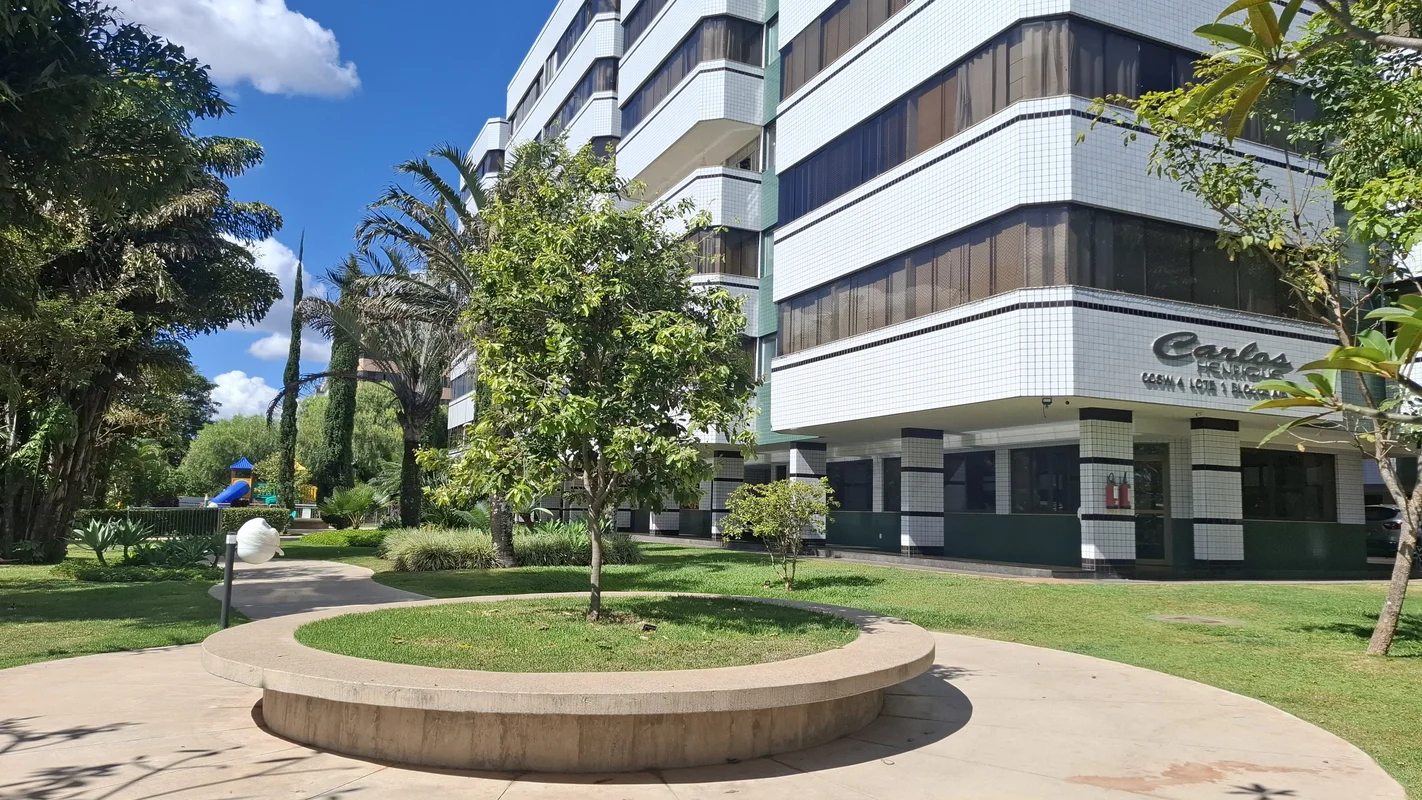 CCSW 4 – CARLOS HENRIQUE – 2 QUARTOS – 1 SUITES – ARMÁRIOS – 1 VAGAApartamento c...