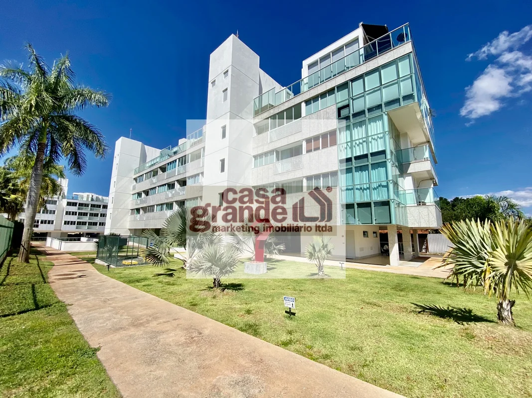 Conquiste o melhor da vida em um apartamento duplex de 110 m², localizado na SHC...